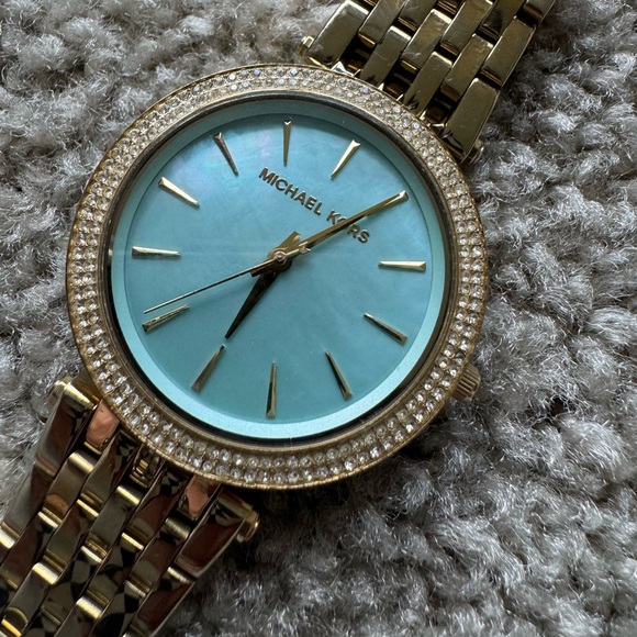 Women’s Gold Michael Kors Watch - Picture 1 of 8